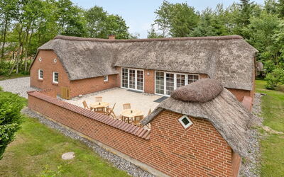 Erla - 2.3Km from the Sea
