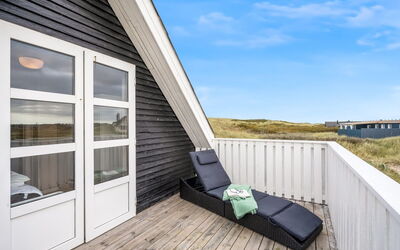 Amandus - 100M from the Sea
