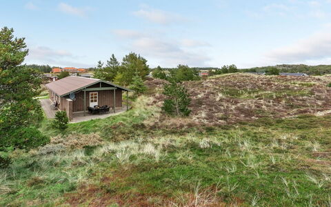 Thermet - 900M from the Sea: Cabaña, Cobertizo, \Choza, Casa De Campo, Pradera, Choza, Granero, Cuarto De Troncos, Edificios Del Jardín