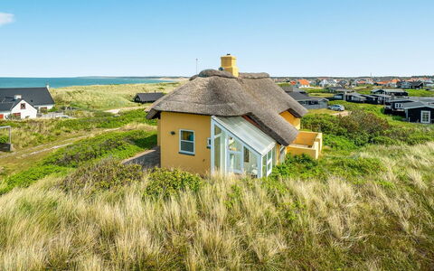 Quirina - 75M from the Sea: Cabaña, Cobertizo, \Choza, Casa De Campo, Pradera, Choza, Granero, Cuarto De Troncos, Edificios Del Jardín