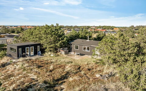 Letta - 800M from the Sea: Paisaje, Barrio Residencial, El Terreno Del Lote, Casa, Área Rural, Suburbio, Inmuebles, Edificios Del Jardín