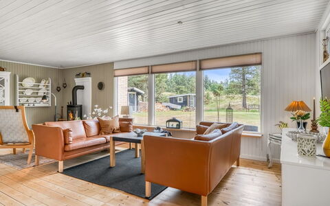 Gloria - 2.5Km from the Sea: Madera, Piso, Diseño De Interiores, Techo, Suelo, Casa, Suelos De Madera, Sala, Mueble, Habitación