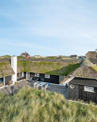 Henric - 100M from the Sea
