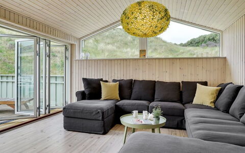 Erwith - 50M from the Sea: Diseño De Interiores, Madera, Piso, Sofá, Mueble, Suelo, Sala, Techo, Suelos De Madera, Casa