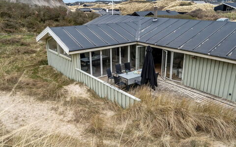 Erwith - 50M from the Sea: Arquitectura, Techo, Casa, Material Compuesto, La Luz Del Día, Vía Muerta, Entrada De Coches