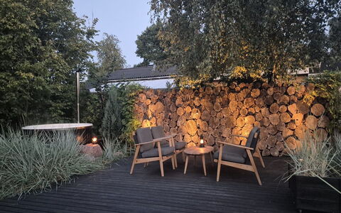 Pavle - 700M from the Sea: Cabaña, Patio Interior, Yarda, Edificios Del Jardín, Cobertizo, Vía Muerta, Mueble Para Exteriores, Cuarto De Troncos, Estructura Al Aire Libre, Choza