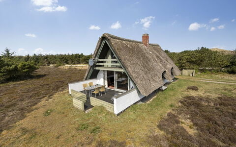 Thorbjörn - from the Sea: Arquitectura, Techo, Casa, Material Compuesto, La Luz Del Día, Vía Muerta, Entrada De Coches