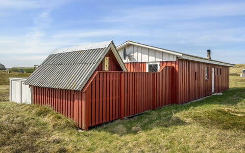 Hansen - 75M from the Sea: Madera, Techo, Arquitectura, Casa, Casa, Cabaña, Vía Muerta, Madera Dura, Pendiente, Inmuebles