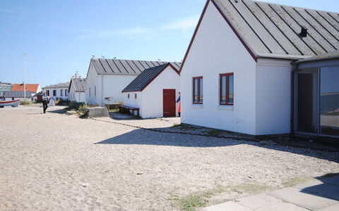 Anegrete - 900M from the Sea: Cielo, Superficie De La Carretera, Casa, Techo, Casa, Barrio Residencial, Cabaña, El Terreno Del Lote, Asentamientos Humanos, Polo