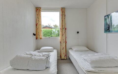 Birge - 200M from the Sea: Pared, Habitación, Piso, Cama, Diseño De Interiores, Suelo, Techo, Mueble, Lecho, Sábana
