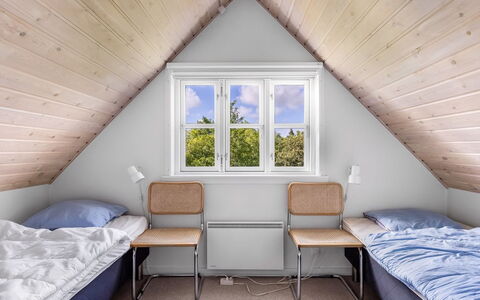 Thorben - 3.5Km from the Sea: Madera, Habitación, Diseño De Interiores, Cama, Techo, Suelo, Mueble, Casa, Habitación, Lecho