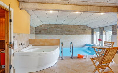 Svane - 1.2Km from the Sea