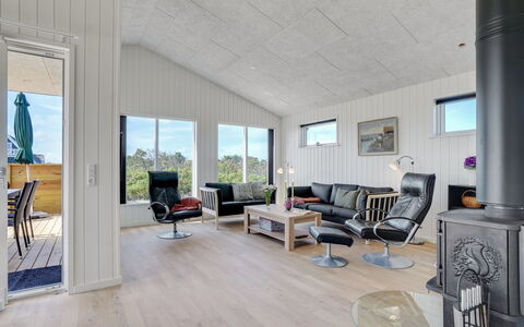 Alvhild - from the Sea: Madera, Techo, Arquitectura, Casa, Casa, Cabaña, Vía Muerta, Madera Dura, Pendiente, Inmuebles