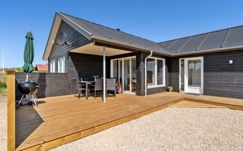 Alvhild - from the Sea: Madera, Techo, Arquitectura, Casa, Casa, Cabaña, Vía Muerta, Madera Dura, Pendiente, Inmuebles