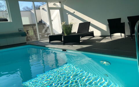 Ancel - 1.7Km from the Sea: Piscina, Mueble Para Exteriores, Mueble, Recurso, Losa, Eco Hotel, Sombra, Silla, Ocio, Inmuebles