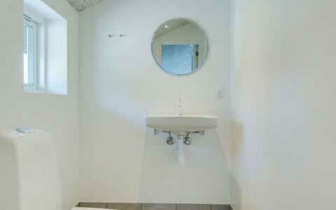 Ruut - 200M from the Sea: Piso, Pared, Suelo, Diseño De Interiores, Madera, Techo, Suelos De Madera, Encendiendo, Mueble, Suelo Laminado