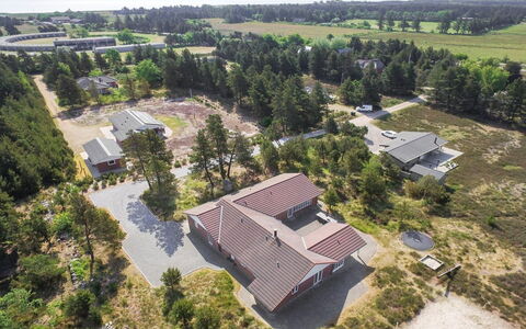 Nana - 4Km from the Sea: Barrio Residencial, Paisaje, Vista Panorámica, Fotografía Aérea, El Terreno Del Lote, Llanura, Casa, Techo, Asentamientos Humanos, Área Rural