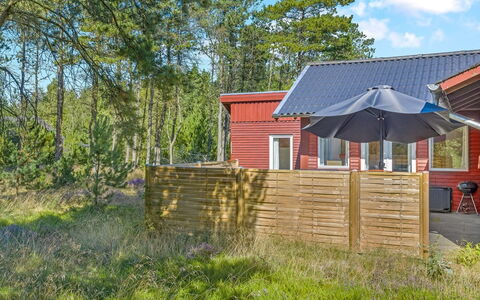 Dorreth - 800M from the Sea: Cabaña, Casa, Casa, Techo, Porche, Inmuebles, Vía Muerta, Edificios Del Jardín, Casa De Campo, Yarda