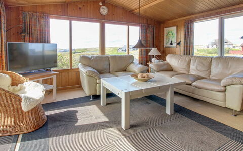 Ami - 200M from the Sea: Madera, Casa, Porche, Cubierta, Madera Dura, Techo, Manchas De Madera, Suelos De Madera, Eco Hotel