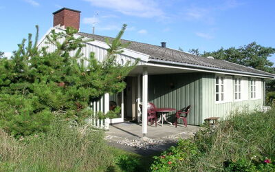 Edite - 500M from the Sea