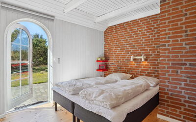 Pasi - 1.2Km from the Sea