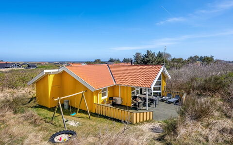 Midja - 800M from the Sea: Cabaña, Cobertizo, \Choza, Casa De Campo, Pradera, Choza, Granero, Cuarto De Troncos, Edificios Del Jardín