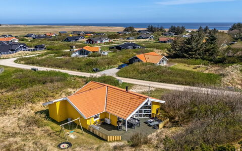 Midja - 800M from the Sea: Cabaña, Cobertizo, \Choza, Casa De Campo, Pradera, Choza, Granero, Cuarto De Troncos, Edificios Del Jardín