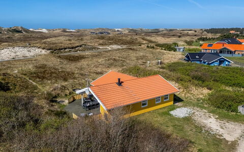 Midja - 800M from the Sea: Cabaña, Cobertizo, \Choza, Casa De Campo, Pradera, Choza, Granero, Cuarto De Troncos, Edificios Del Jardín