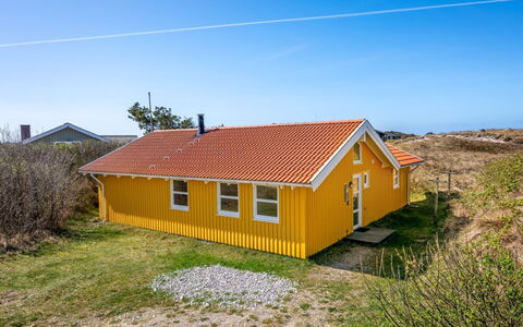 Midja - 800M from the Sea: Cabaña, Cobertizo, \Choza, Casa De Campo, Pradera, Choza, Granero, Cuarto De Troncos, Edificios Del Jardín