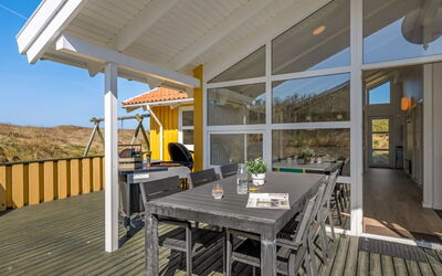 Midja - 800M from the Sea
