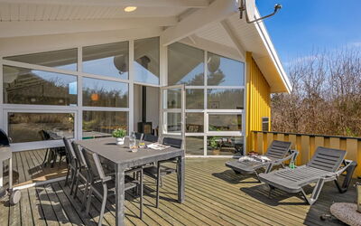 Midja - 800M from the Sea