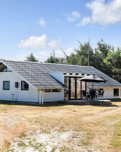 Suncica - 700M from the Sea