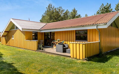 Vetle - 2.8Km from the Sea