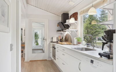 Seraphina - 2Km from the Sea