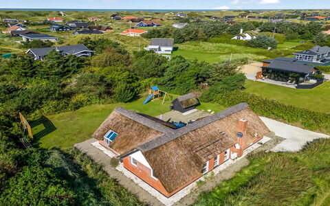 Ruse - 500M from the Sea: Cubrir Con Paja, Cabaña, Casa, Techo, Casa, Casa De Campo, \Choza, Inmuebles, Pueblo