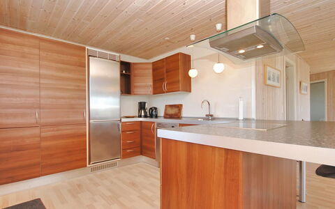 Ernbiorn - from the Sea: Piso, Diseño De Interiores, Suelo, Mostrador, Gabinetes, Madera, Suelos De Madera, Cocina, Techo, Mueble