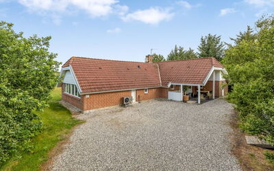 Sylvi - 1.7Km from the Sea