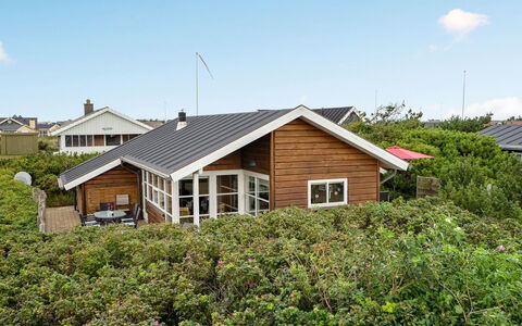 Geeske - 400M from the Sea: Casa, Techo, Casa, Cabaña, Cobertizo, Edificios Del Jardín, Vía Muerta, Yarda, Cuarto De Troncos, \Choza