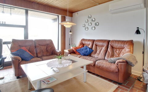 Sophine - 50M from the Sea: Mueble, Diseño De Interiores, Piso, Pared, Sofá, Suelo, Madera, Techo, Sala, Habitación