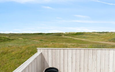 Betti - 300M from the Sea