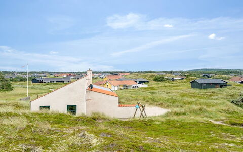 Teijo - 400M from the Sea: Techo, Casa, Casa, Cabaña, Vía Muerta, Inmuebles, Entrada De Coches, Edificios Del Jardín, Yarda, Cobertizo