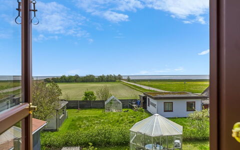 Amely - 500M from the Sea: El Terreno Del Lote, Cabaña, Césped, Jardín, Pradera, Yarda, Inmuebles, Paisajismo, Casa De Campo, Granja