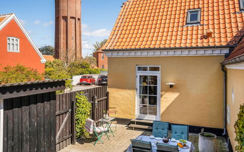 Fria - 500M from the Sea: 
