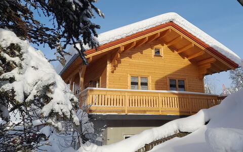 Spiegelau 604: Cielo, Edificio, Nieve, Ventana, Casa, Árbol, Madera, Congelación, Cabaña, Bienes Raíces