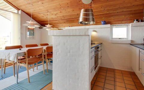 Enwald - 300M from the Sea: Mueble, Piso, Diseño De Interiores, Suelo, Madera, Techo, Lámpara, Silla, Cocina, Encendiendo