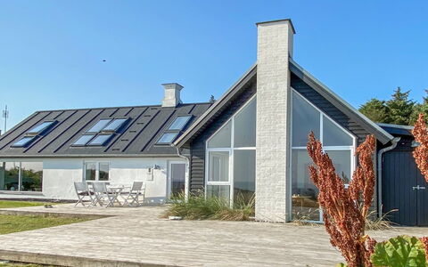 Alkmar - 75M from the Sea: Madera, Techo, Arquitectura, Casa, Casa, Cabaña, Vía Muerta, Madera Dura, Pendiente, Inmuebles
