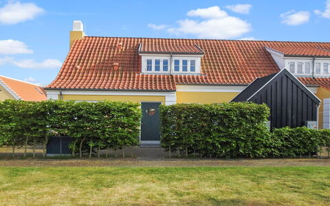 Tuulia - 1.1Km from the Sea: Madera, Techo, Arquitectura, Casa, Casa, Cabaña, Vía Muerta, Madera Dura, Pendiente, Inmuebles