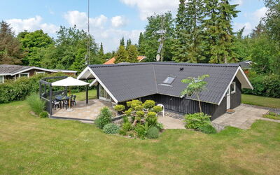 Nadezda - 450M from the Sea