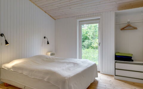 Lucie - 1.5Km from the Sea: Piso, Madera, Suelo, Diseño De Interiores, Techo, Habitación, Suelos De Madera, Mueble, Cama, Casa