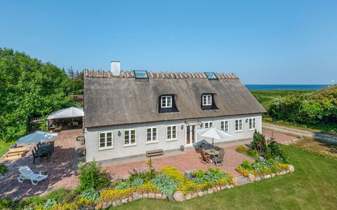 Rebana - 30M from the Sea: Cabaña, Cobertizo, \Choza, Casa De Campo, Pradera, Choza, Granero, Cuarto De Troncos, Edificios Del Jardín